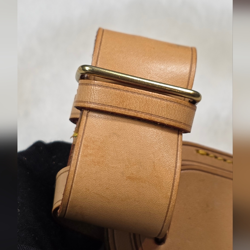 AUTHENTIC LV NAMETAG & POIGNET SET - Picture 9 of 15